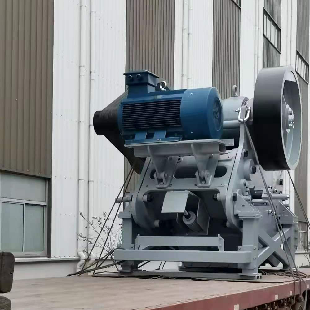 200mm Output Hard Rock PE Jaw Crusher Concrete Mixing 200r/Min