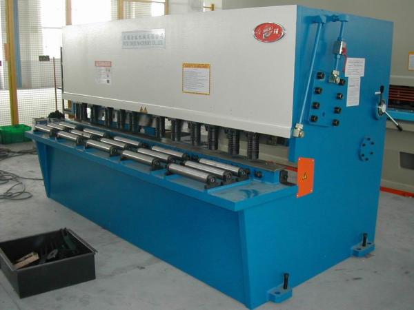 Buy cheap High Precision CNC Hydraulic Shearing Machine Iron Sheet Shearer/ Cutter from wholesalers