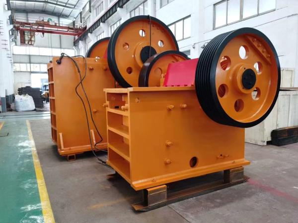 75Kw Energy Saving Jaw Crusher Machine Stone Rock , Mini Small Iron Ore Crusher