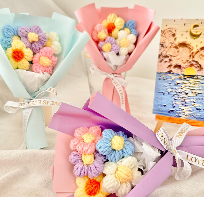 Knited Pile Flower Variety Handmade Mini Yarn Bouquet for Birthday Surprises