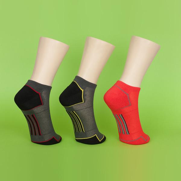 Buy cheap Red Cotton / Nylon Mens Thin Ankle Socks For Athletes Sweat-Absorbent from wholesalers