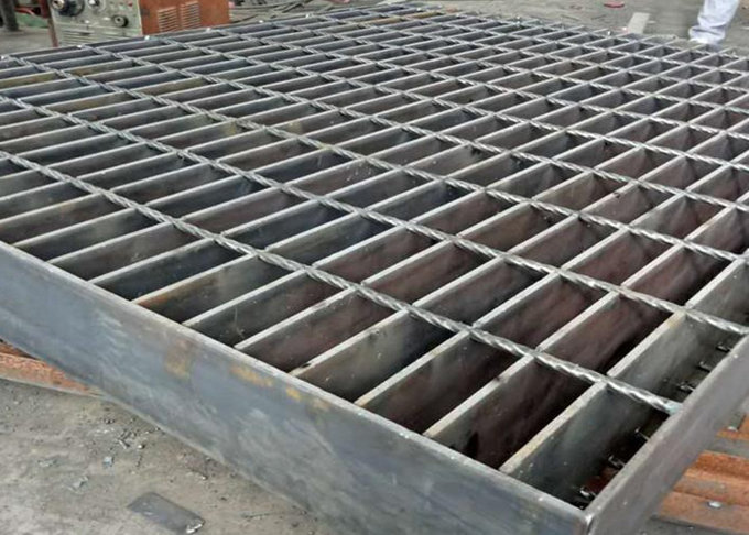 Hot Dip Galvanized Metal Building Materials Standard Common Steel Grating