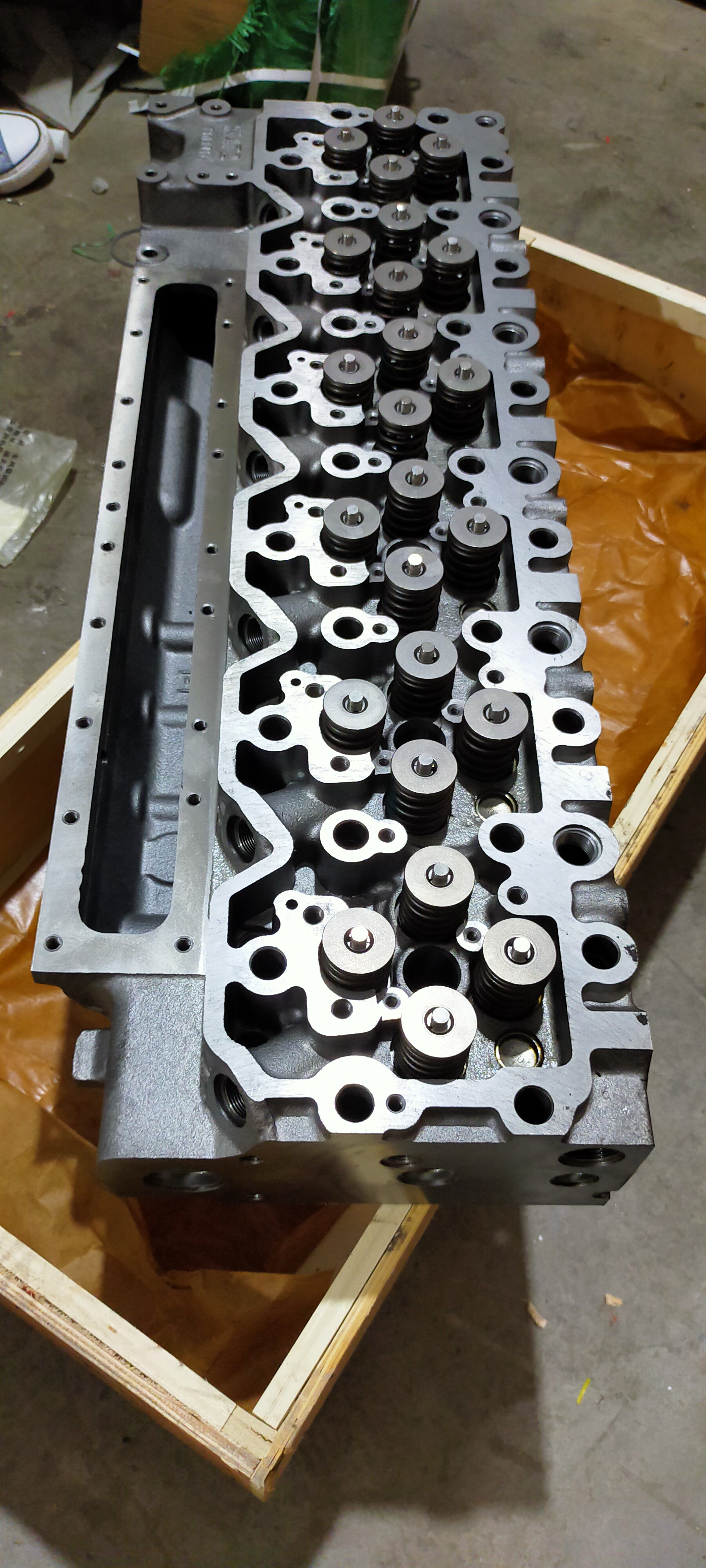 Professional Test 100% Construction Machine Cylinder Head Assembly Engine 4969620-00