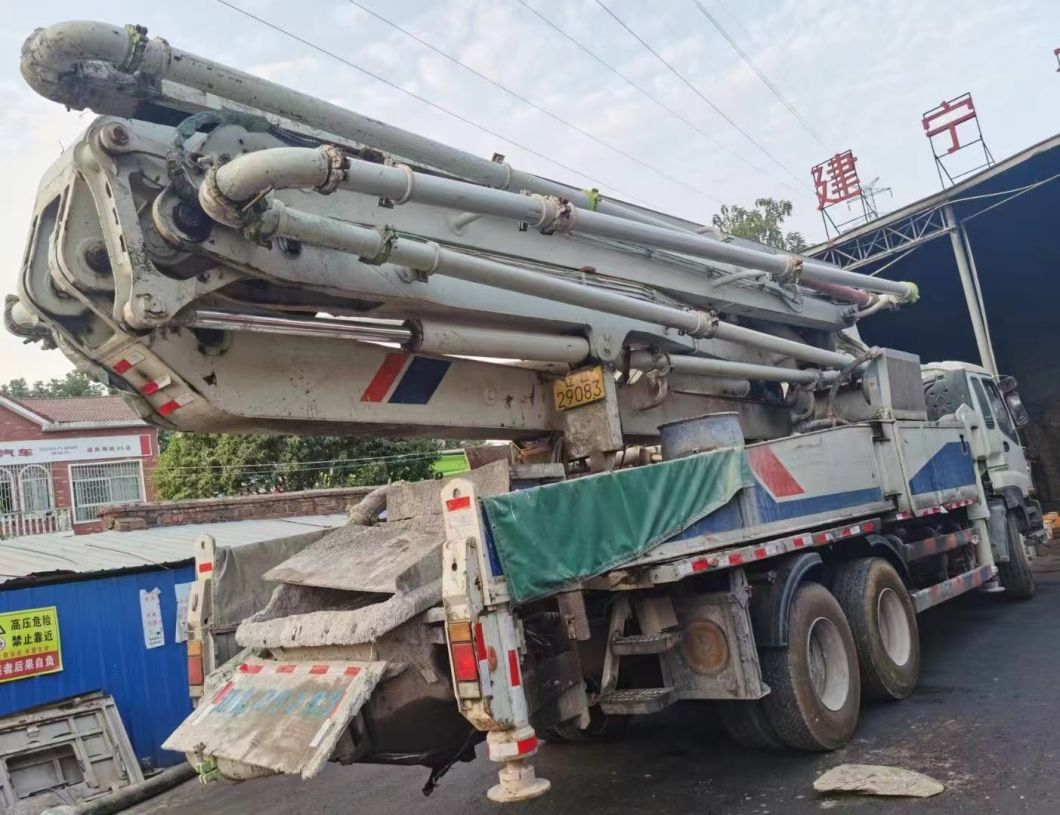2012 43m Zml Concrete Pump on Isu. Zu Truck Concrete Boom Pump Used Heavy Equipment