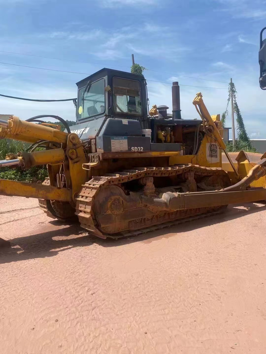 Sell 30Ton 320HP SD32 Dozer with Dozer Blade Good from Chinese Shantui
