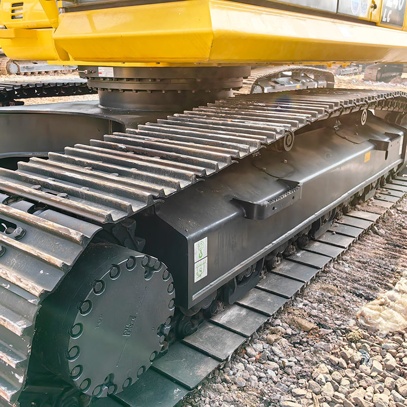 Used Komatsu PC240-8 Excavator 125kw Rated Power Advanced SAA6D107E-1 Engine High Efficiency