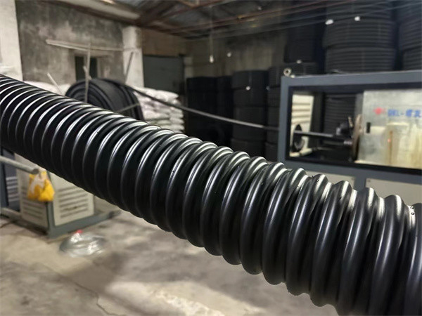 Compact Structure Spiral Pipe Extrusion Line Flexible Operation For Highways