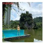 Prefabricated Outdoor Pool Acrylic Luxurious plexiglass Steel Structure Swimming