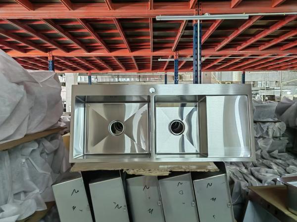 18/10 Chromium/Nickel Stainless Steel Handmade Kitchen Sink With Drainboard