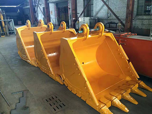 Huitong Heavy Duty Excavator Bucket is being sold with reinforced structure and excellent wear resistance.