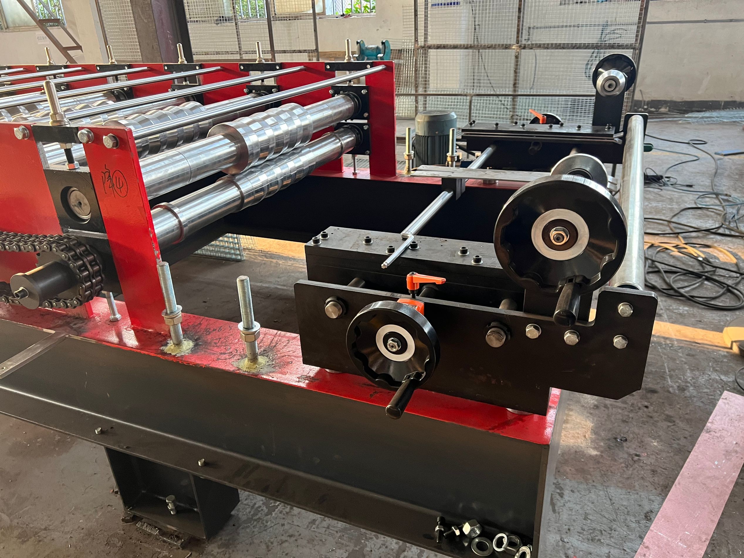 26-29 Gauge 30M/Min R/PBR Panel Metal Roof Sheet Roll Forming Machine