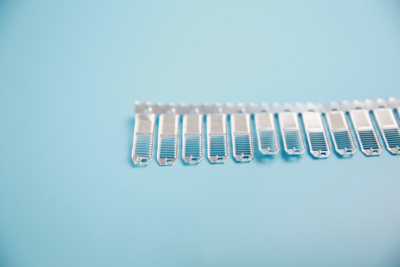 Fin Width 34.5 mm Micro Channel Condenser Corrosion-resistant Aluminum Alloy Drainage Type Fin
