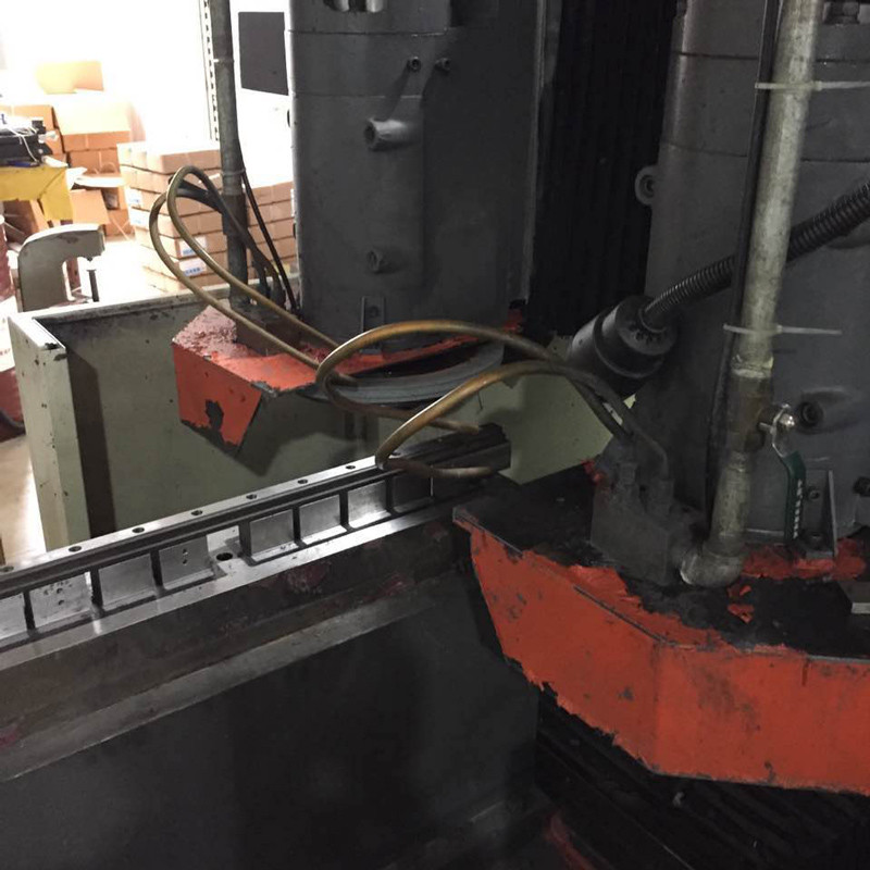 electro permanent magnetic chuck with Guide Rail for Guideway machine