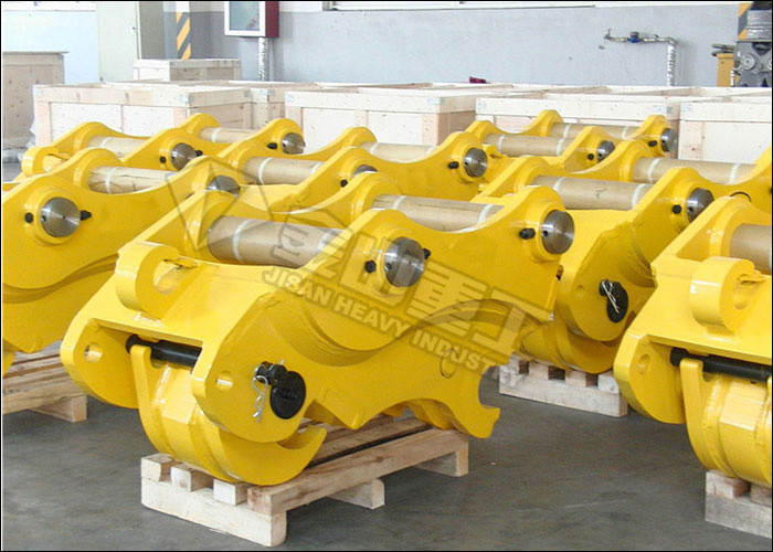 Q345B Steel Excavator Quick Coupler High Efficiency For Hitachi Excavator ZX200 ZX210