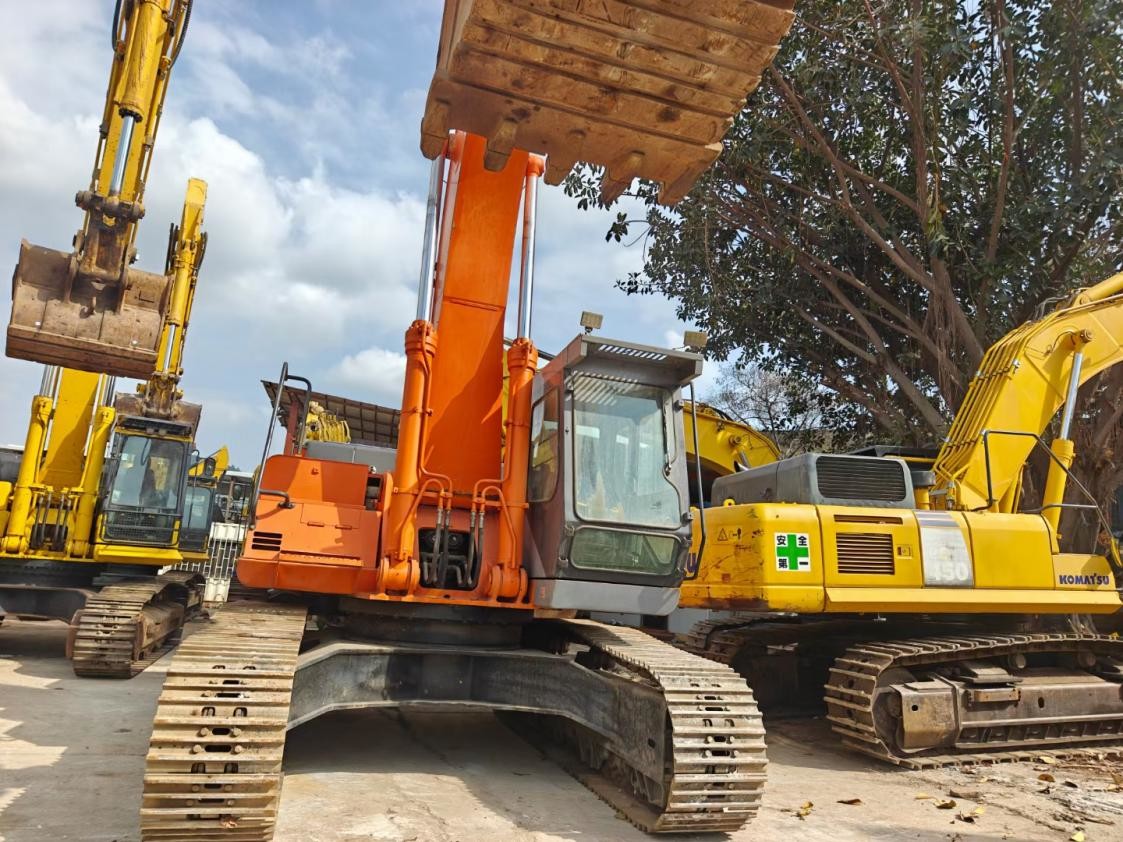 42ton Large Used Hitachi 450-6 Excavators With Bucket Capacity 2.7m³