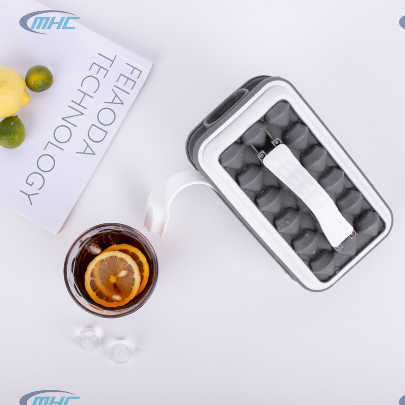 OEM Silicone Ice Mold Eco Friendly Freezing Reusable Portable Ice Ball Maker