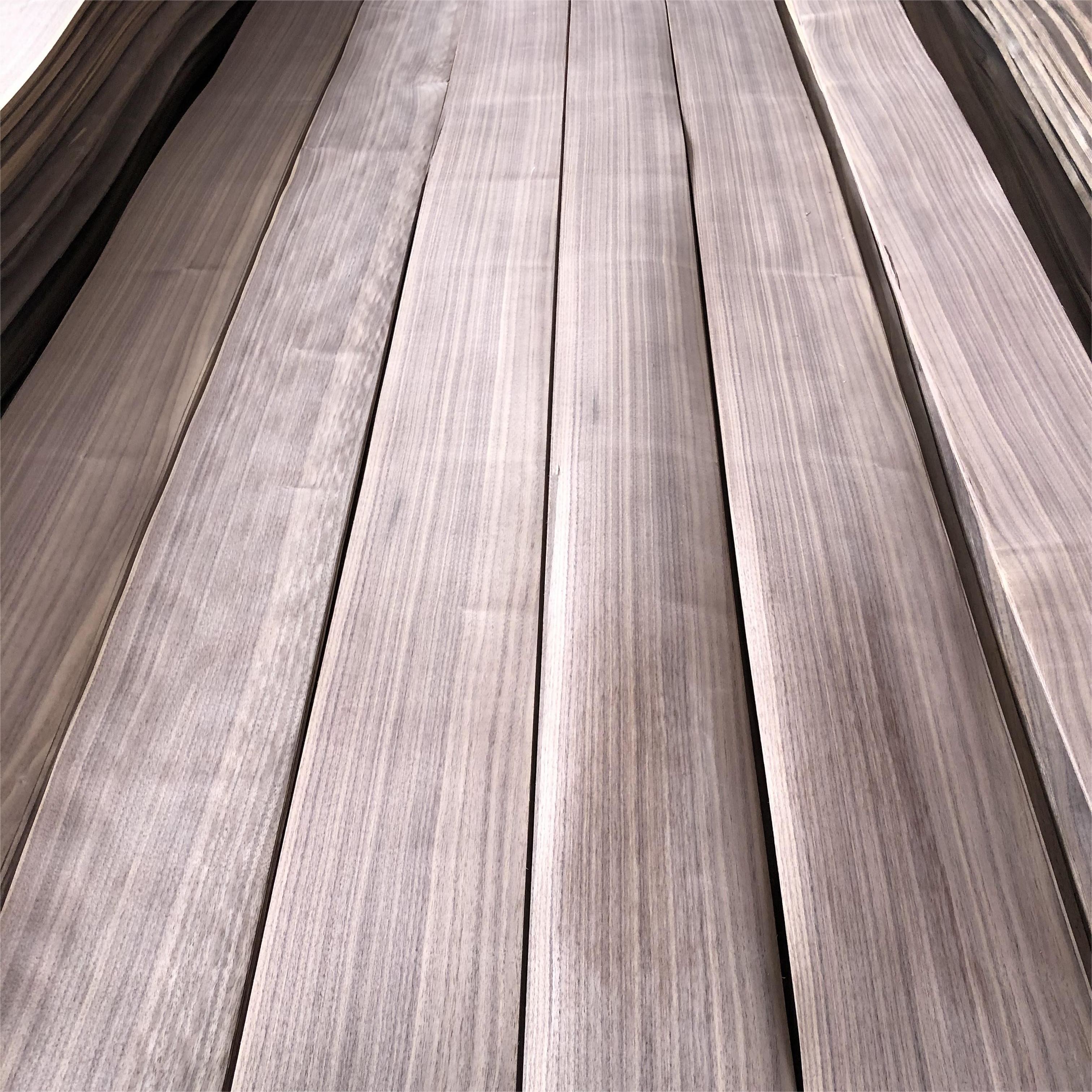 Natural Walnut 0.5mm Wood Veneer Plywood For Cabinet Wall And Door Decoration
