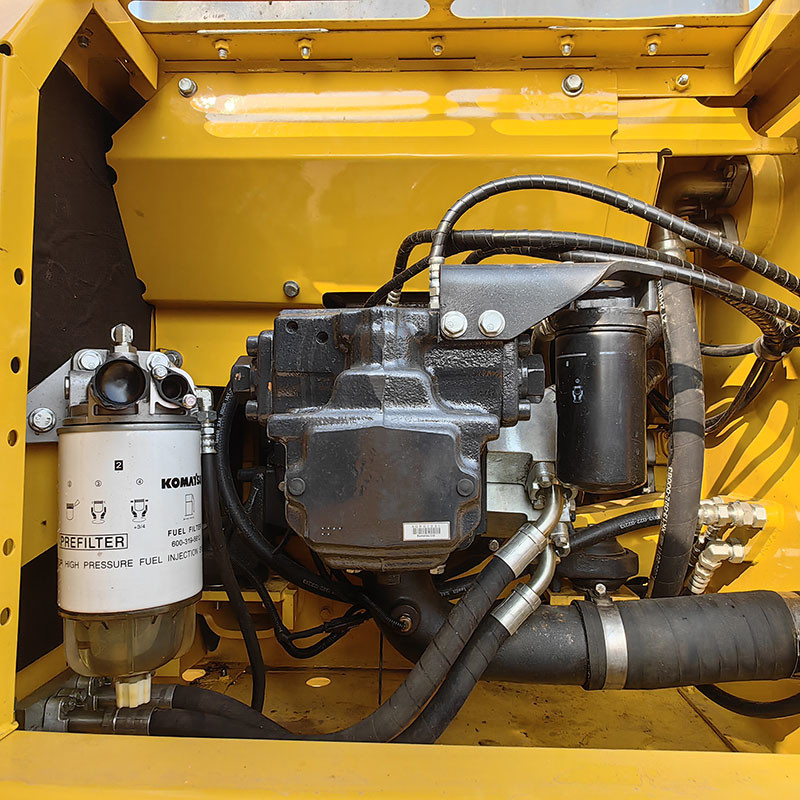 Used Komatsu PC220-8 Hydraulic Excavator 22 Tonnage 1m³ Bucket Capacity Remarkable Condition