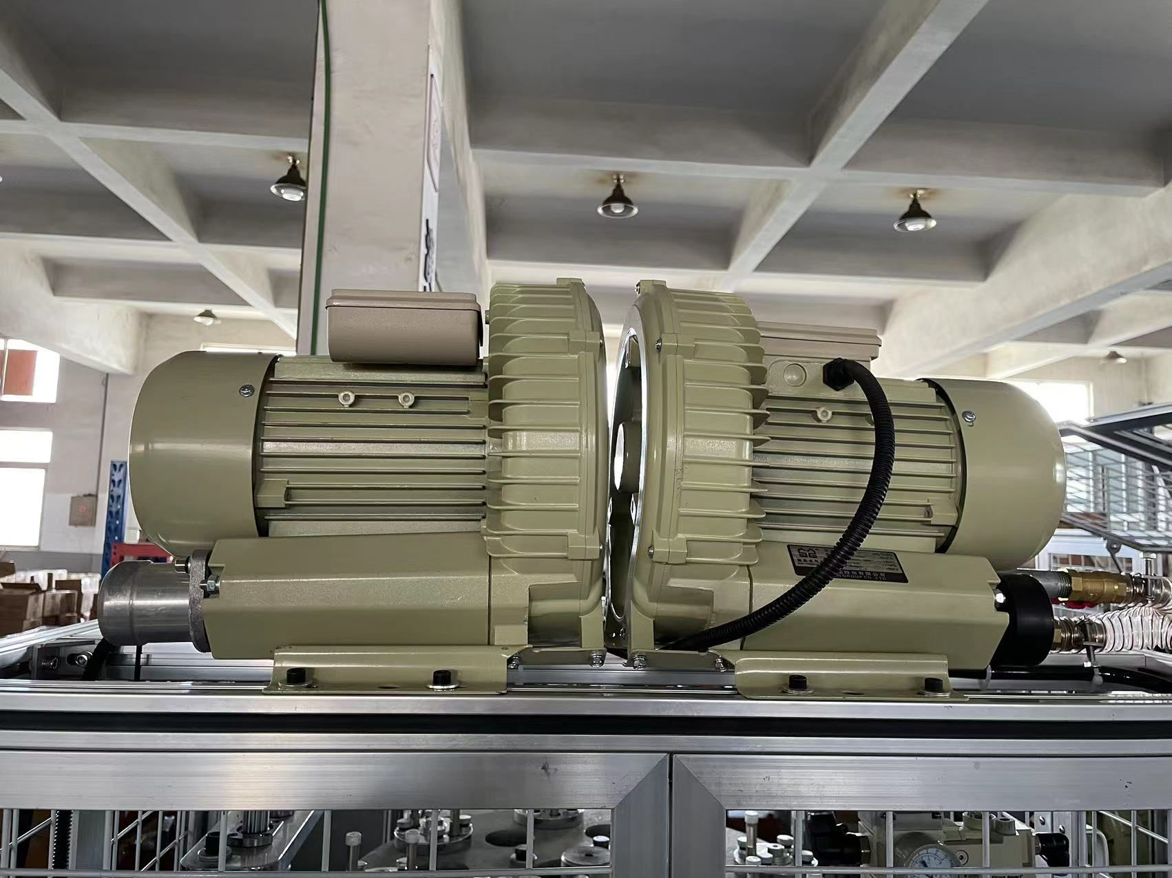 High Speed Take Away Paper Coffee Cup Making Machine with Custom Logo 100-110pcs/Min Disposable Paper Cup Production Machine