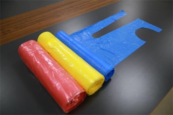 Buy cheap 100% LDPE Disposable Medical Aprons Multi Color Embossed Surface CE Certificate from wholesalers