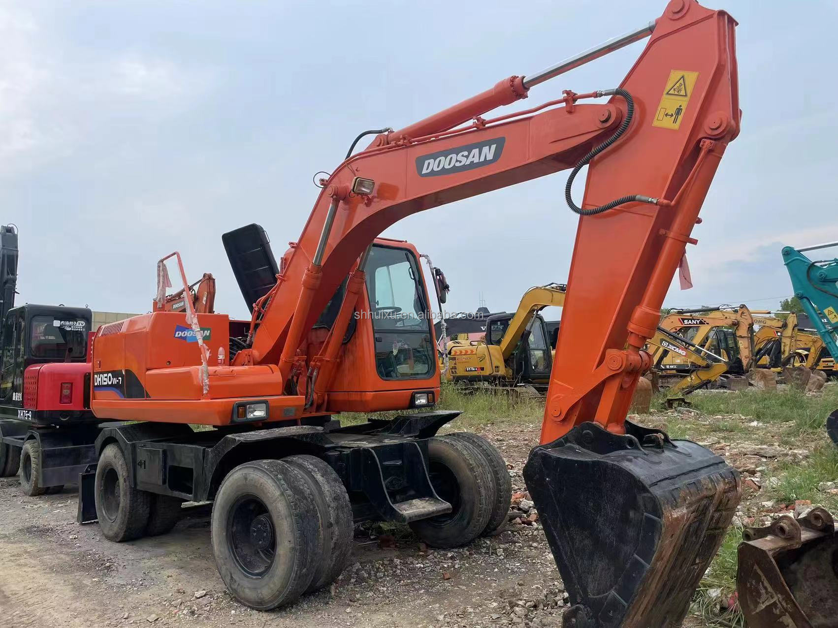 90 New Wheeled Excavator Second Hand DOOSAN DH150W-7 Used 4 Wheeled Digger