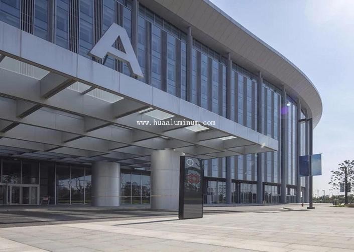 Anti Humidity Solid Aluminum Sheet , 1220x2440mm Insulated Aluminium Cladding Panels