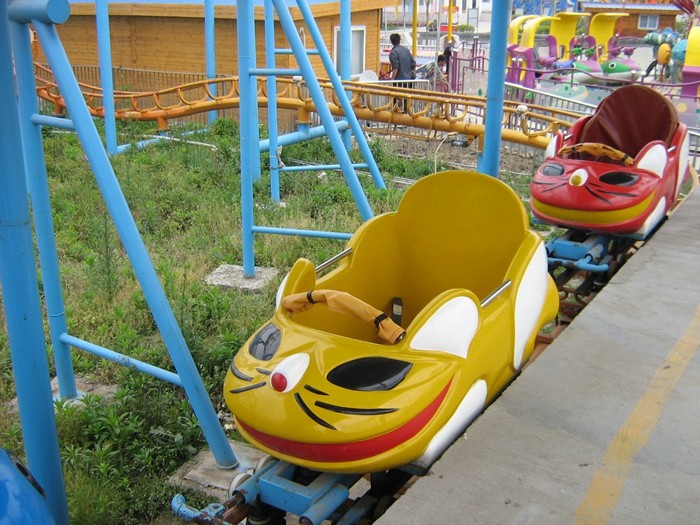 8KW Thrilling Crazy Mouse Ride CE Certification 1 Year Warranty For Family