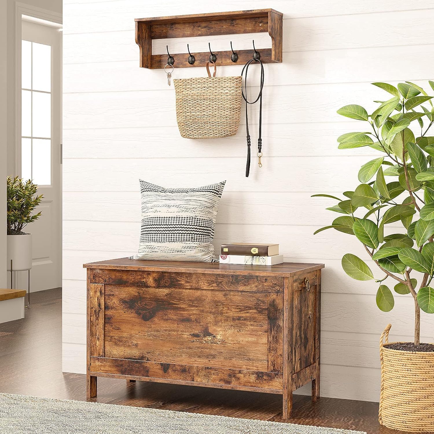 Toy Box, Retro Wooden Look Storage Chest with Safety Hinge, Easy Assembly (Rustic Brown)