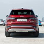 80+150KW Dual Motor Audi E Tron Electric Sedan Car 150km/H