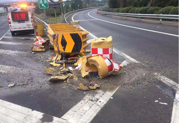 Roadway Safety And Outdoor Security Traffic Barrier Crash Cushion