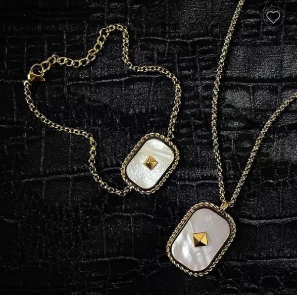 Large Tag 15.7'' Stainless Steel Necklace And Bracelet Set White Fritillary