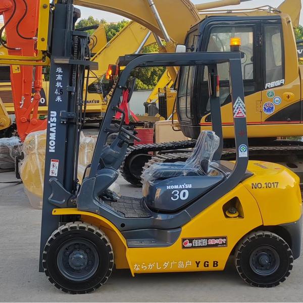 Buy cheap Komatsu FD30 Forklift 3 Ton Diesel Forklift Used Automatic Lifting Machine Second Hand from wholesalers