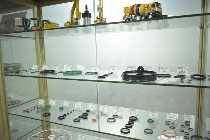 80 shore A Hydraulic Pump Oil Seal Rotating Shaft Seals TCN 2.750*3.500*0.500 Inch
