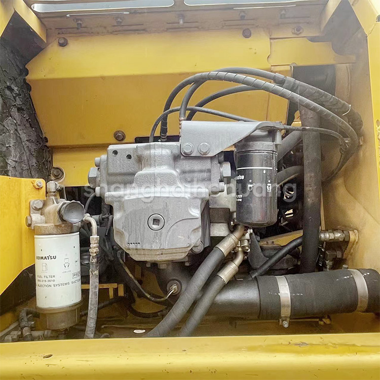 Original Komatsu PC200-8 PC 200 Excavator in Good Condition with Original Hydraulic Valve