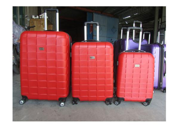 Buy cheap 2 Zippers Oxford Cloth Plastic Handle Luggage Set 24 28 Inch For Raining Snowing Day from wholesalers
