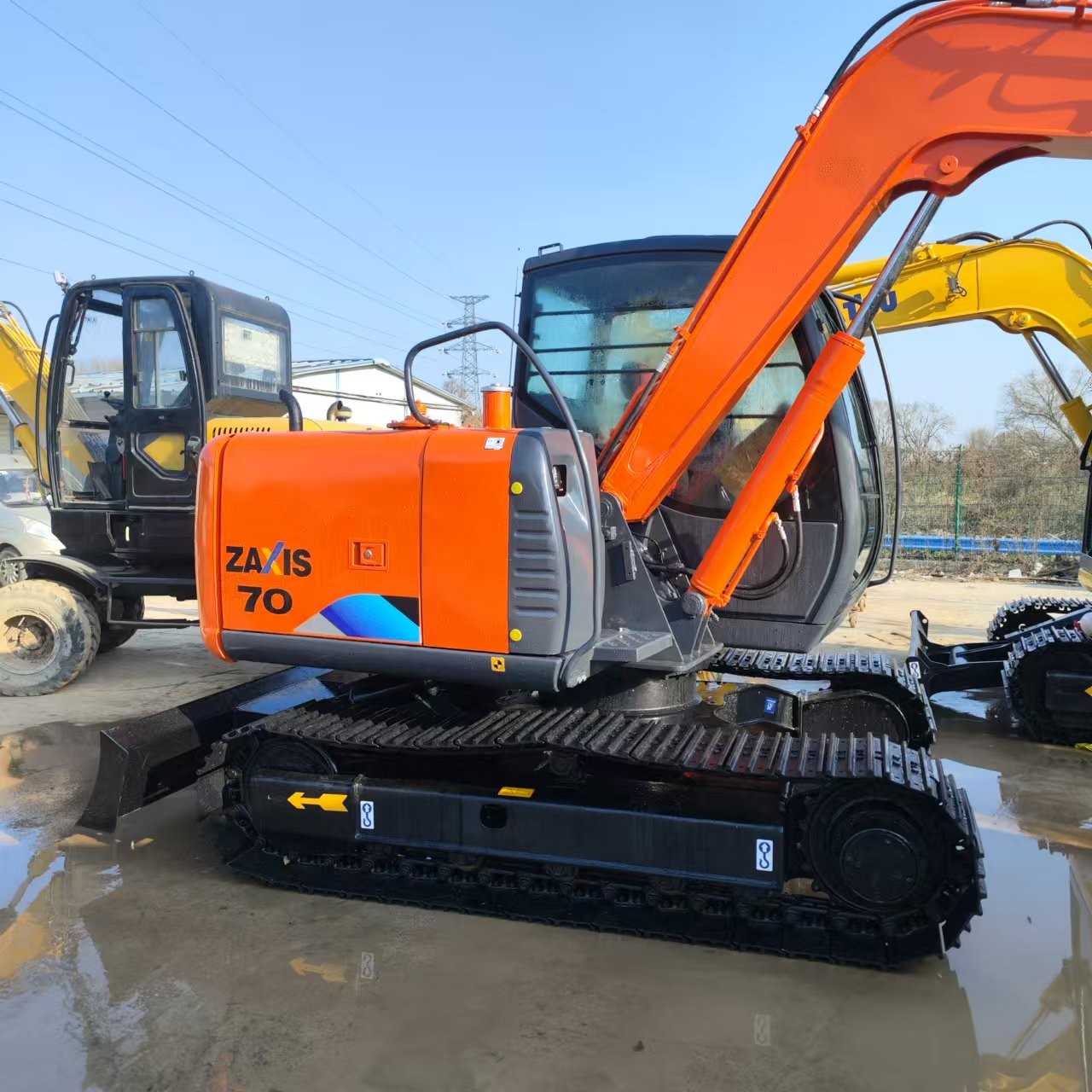 used excavator 8 ton mini excavator hitachi zaxis70 second hand digger small 7ton hitachi excavator zx70 with good quality