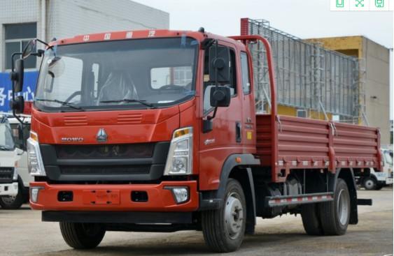 Buy cheap Used Fuel Trucks Sinotruck Howo Cargo Truck Loading Weight 8-10 Tons 4×2 Drive Mode Right Hand Drive from wholesalers