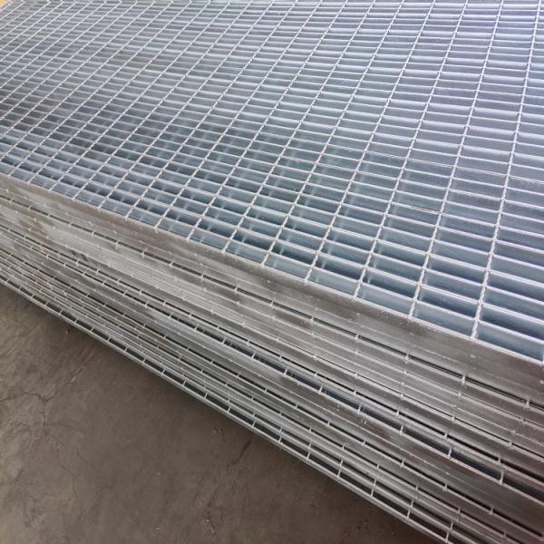 Buy cheap 316 Stainless Serrated Steel Grating Sidewalk Trench Drain Metal Floor Panel from wholesalers