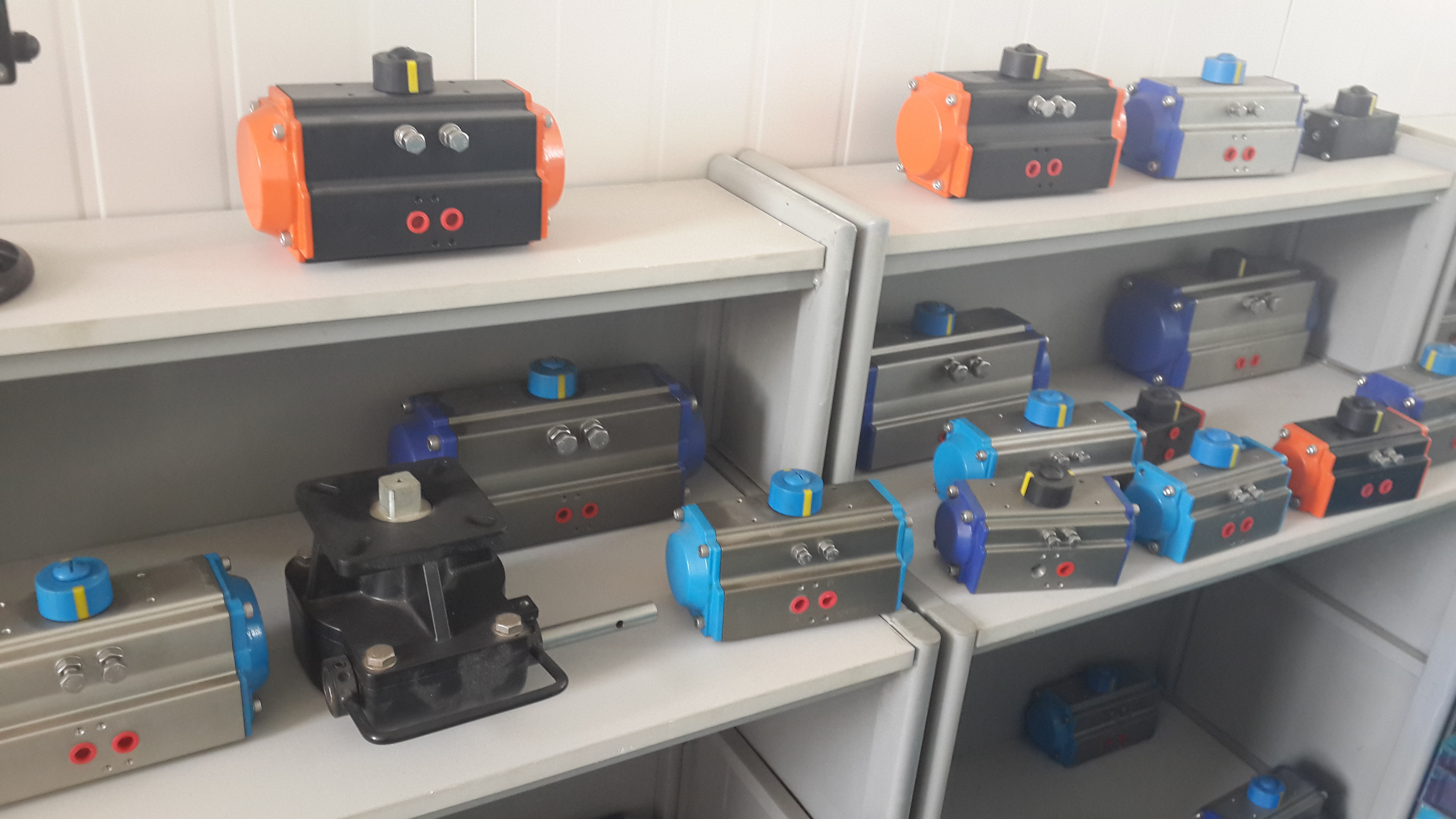 AT series rack and pinion pneumatic rotary actuator double acting or single acting