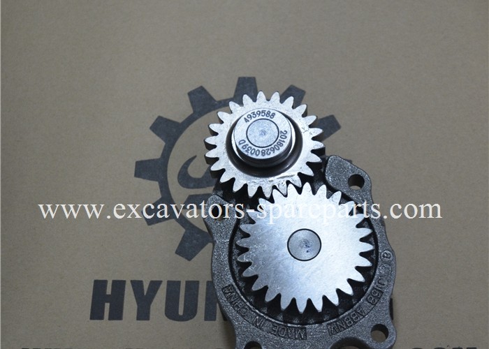 Standard Size CUMMINS QSB6.7 Diesel Engine Oil Pump 4939588 4939587 4939585 4939586