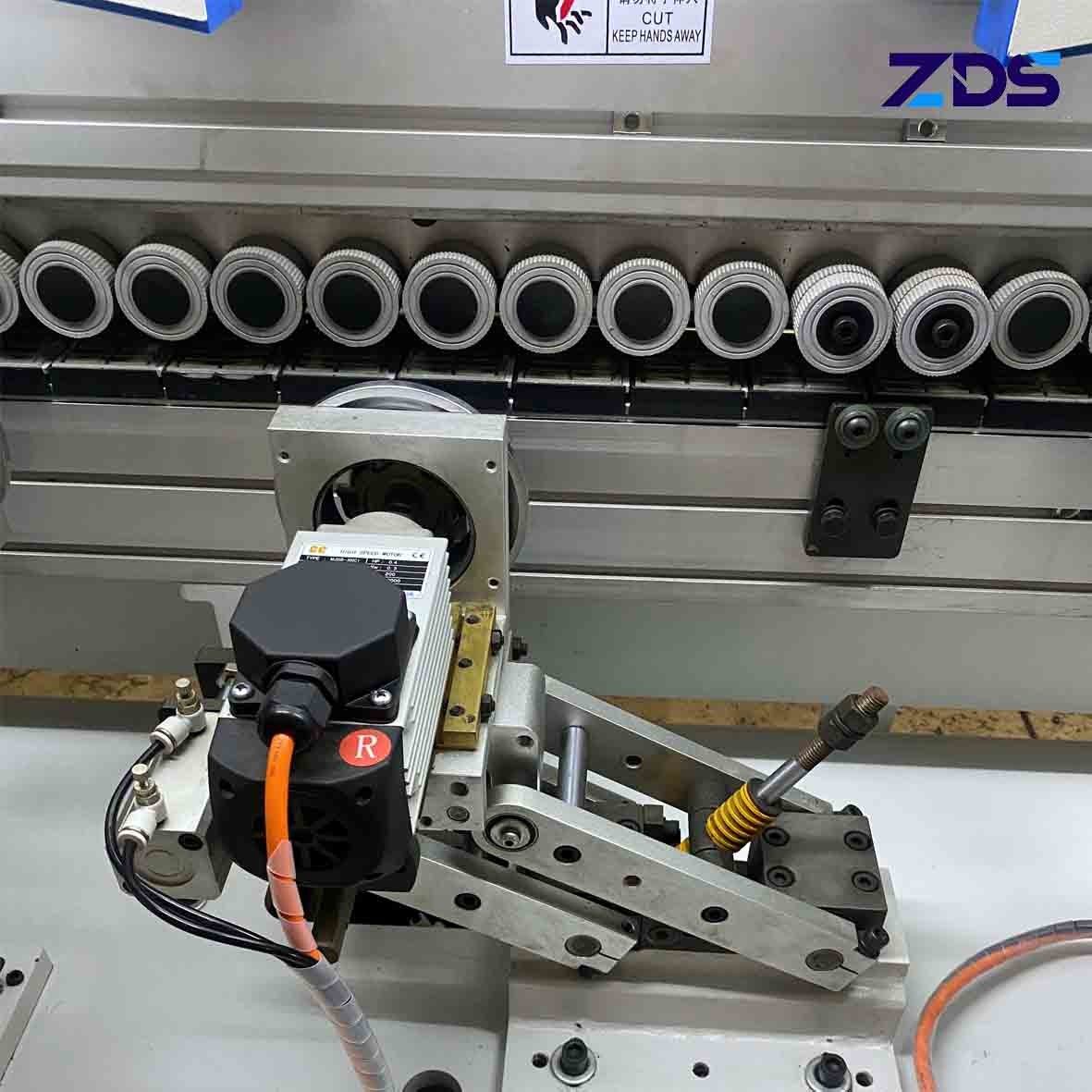 Double Trimming Automatic Edge Banding Machine With Corner Rounding
