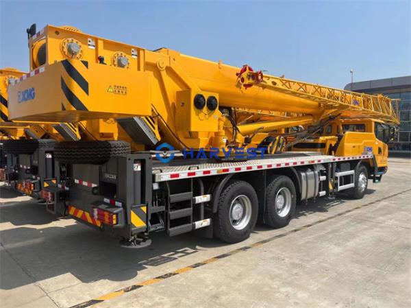 Buy cheap 30 Ton Mobile Truck Crane QY30K5C 5-Section Boom Lifting Height 43m from wholesalers
