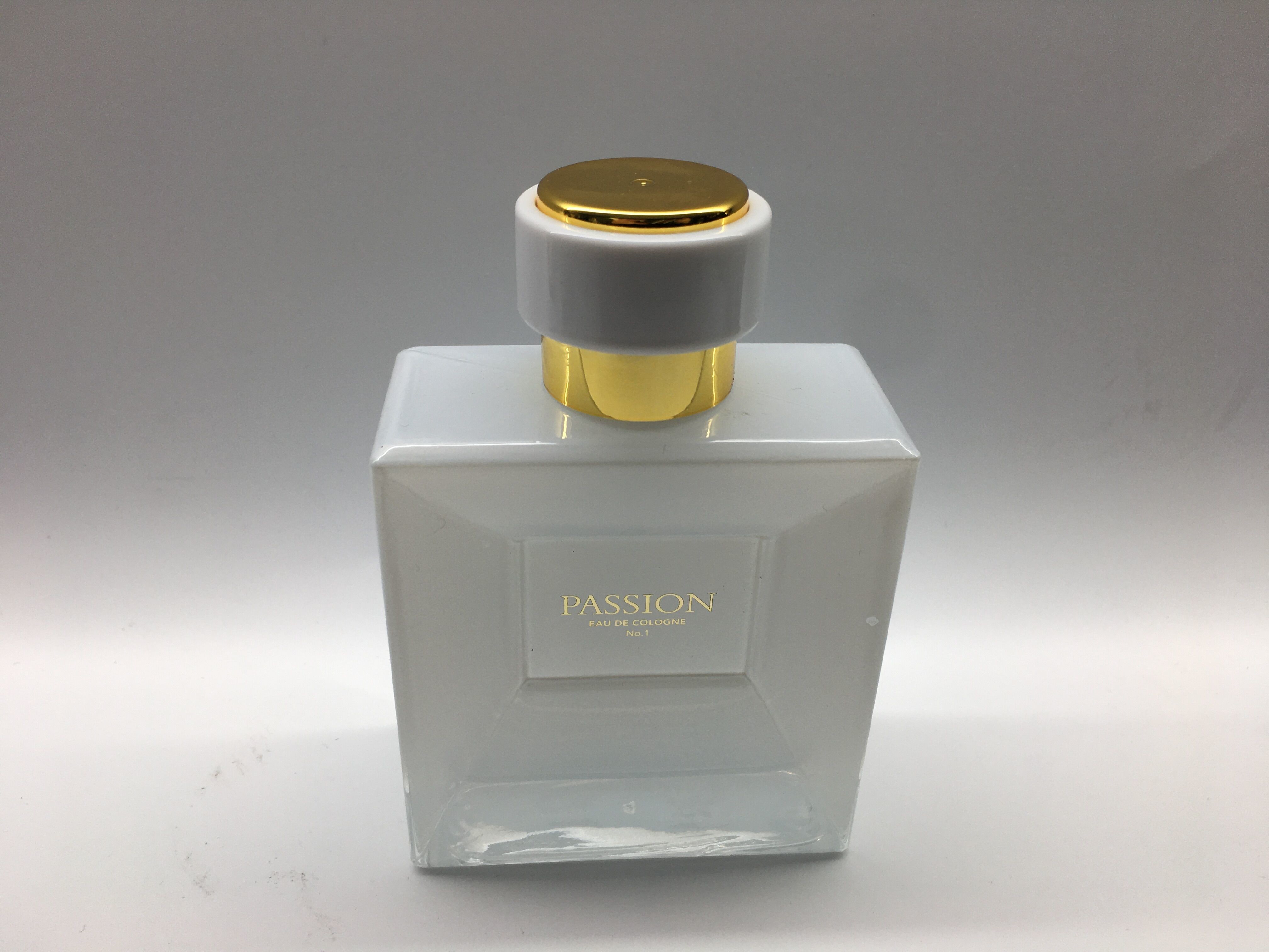 Atomizer Cap Empty Perfume Bottle 100ml SGS Square Glass Perfume Bottle