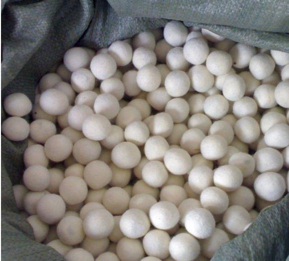 Buy cheap good quality Colored Pure Genuine 100% Wool Felt Dryer Ball Nepal Felt Balls from wholesalers
