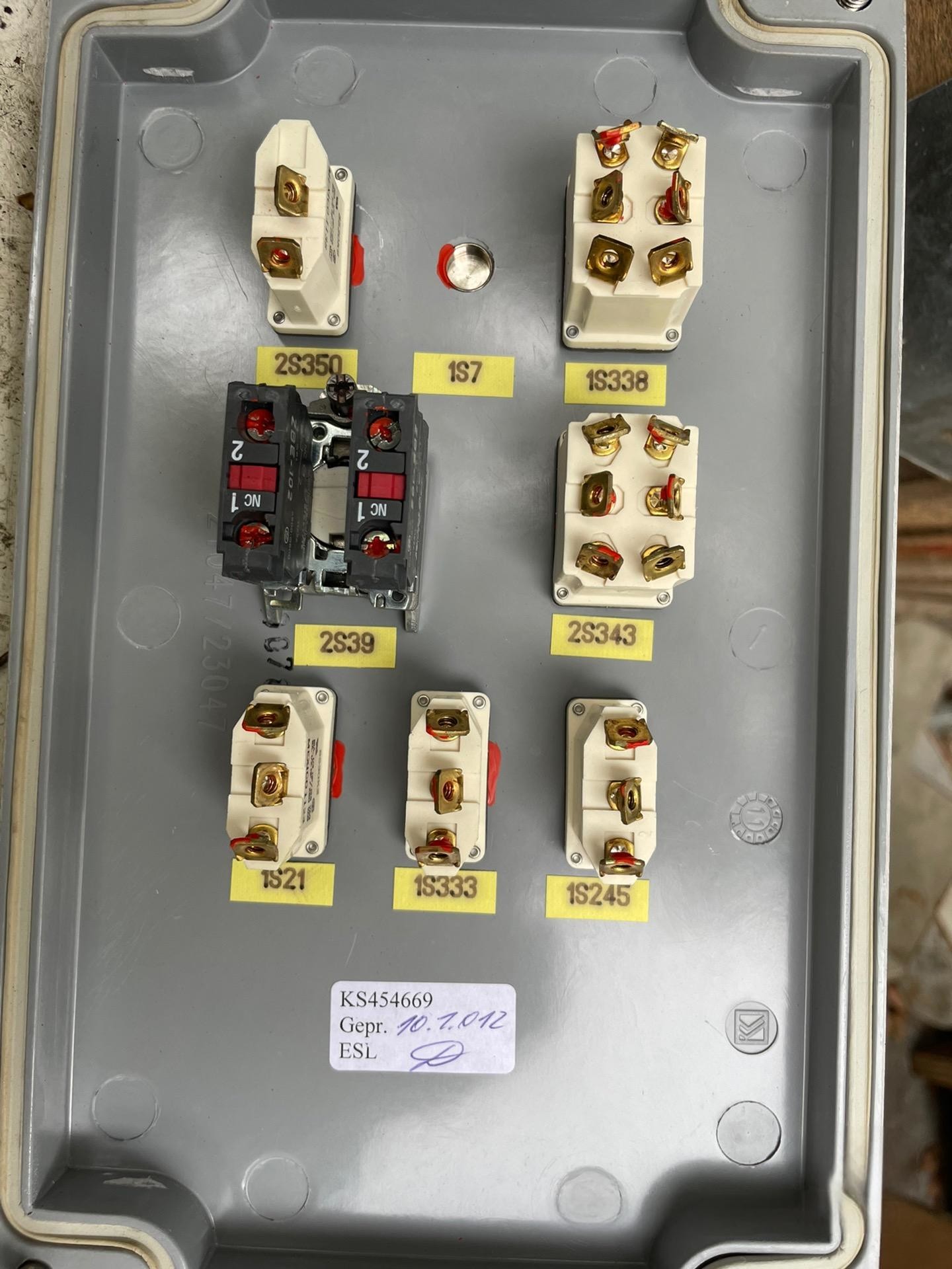 Elephant concrete pump truck pressure limiting valve 266355006 266351001; 241190009 266354008; 266353009