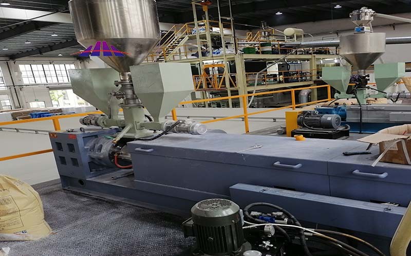 400KW Fully Automatic Nonwoven Fabric Making Machine Easy Operation