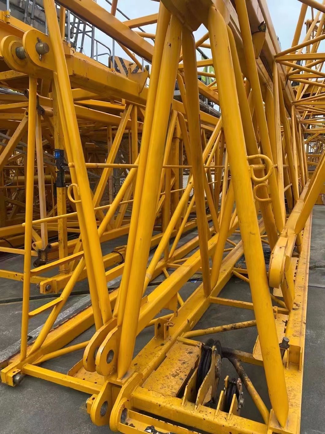 21 Years Zoomlion Tower Crane Price Good Condition Quick to Snap up