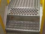 Slip Resistant Punching Plate Grating , Aluminum Perforated Metal Walkway Grip