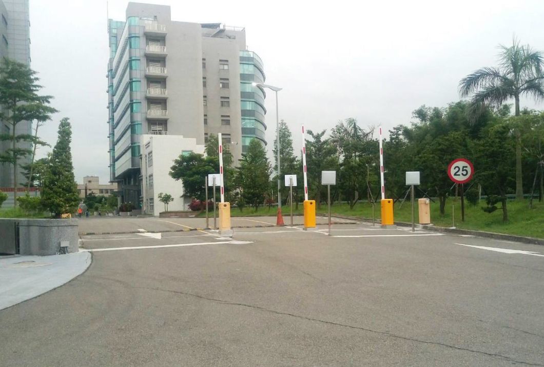 Waterproof RFID Tag UHF Reader Card Parking Access RFID Sticker