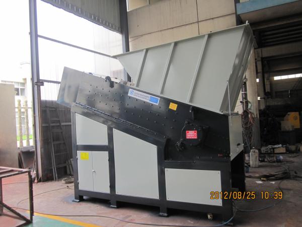 Buy cheap 69pcs Rotary Blade 2ton/H Single Shaft Shredder Machine from wholesalers